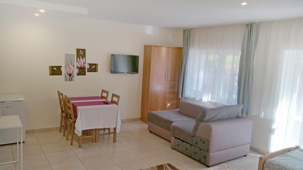 Apartamenty I Pokoje Przy Parku Jelenia Góra Quarto foto